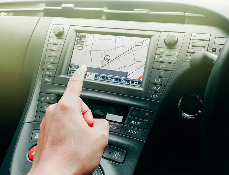 Convierte tu móvil en un navegador GPS para viajar en coche