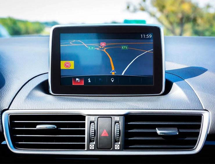 Navegador GPS portátil vs. Waze, ¿pagar o no pagar por un GPS para el coche?