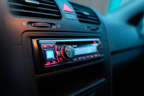 Los orígenes de la radio en el coche